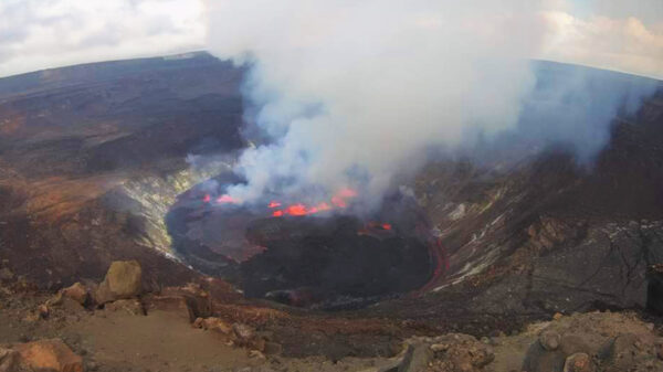 ¡Uno más! Entra en erupción el volcán El Kilauea en la Isla Grande de Hawái