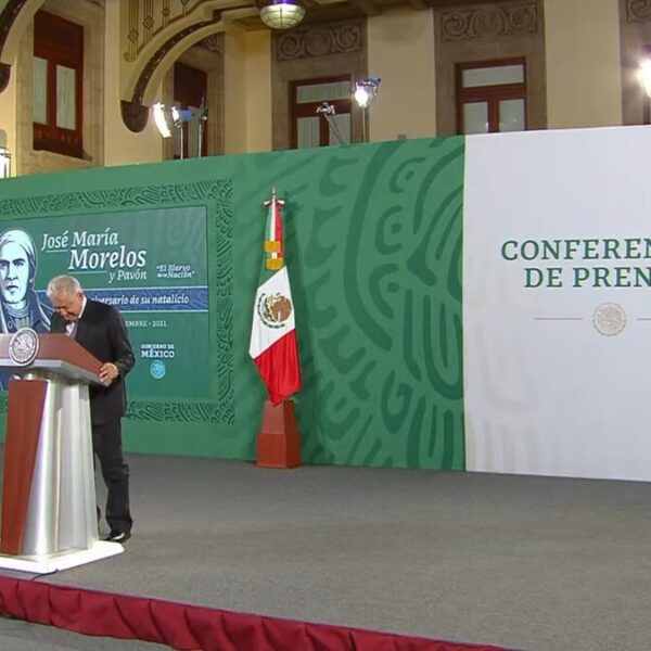 Reitera AMLO a Conacyt: “estamos en contra de la riqueza mal habida”