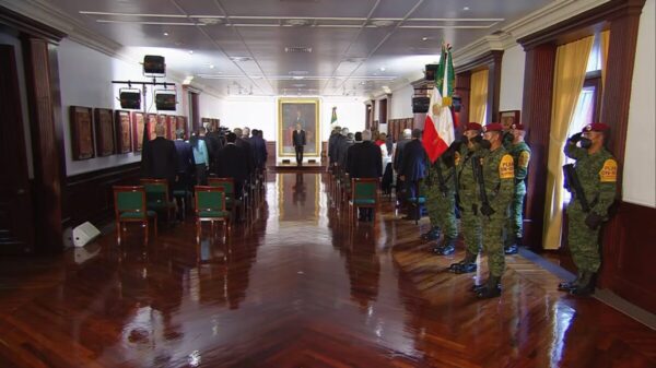 Enviará AMLO este mes, iniciativa de reforma de producción eléctrica