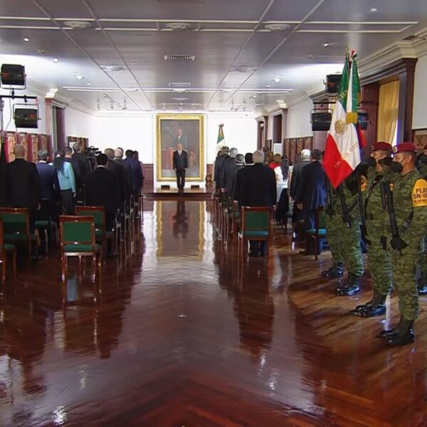 Enviará AMLO este mes, iniciativa de reforma de producción eléctrica