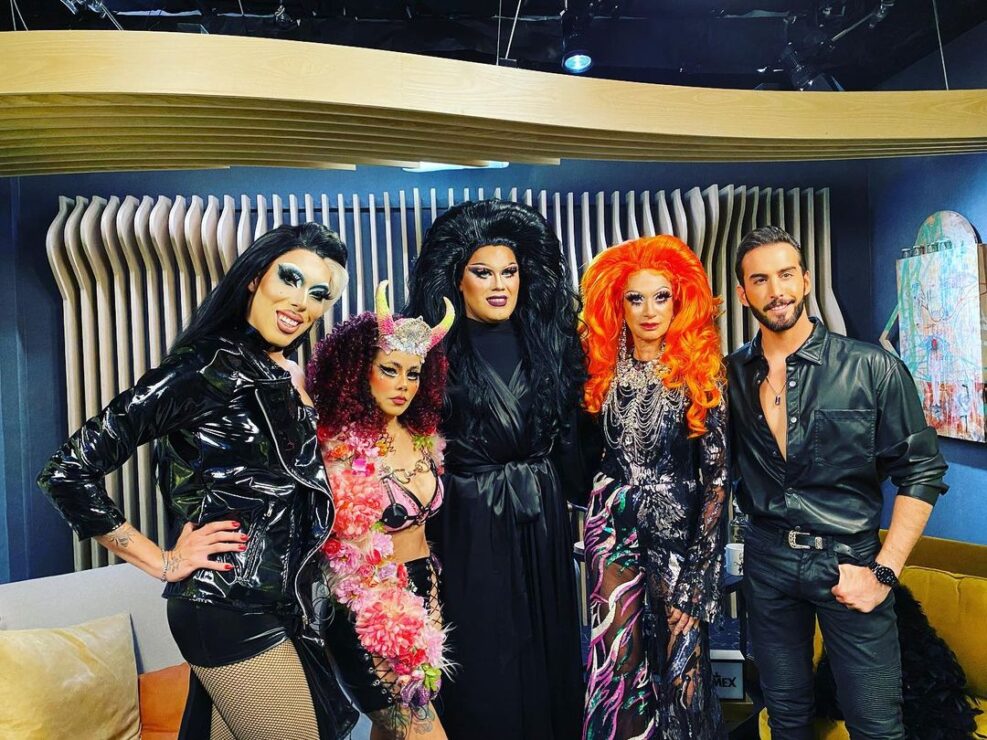 Adela Micha se transforma en “Drag Queen” para “La Saga”