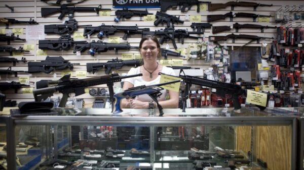 Irán armerías de EU en “bloque” para su defensa contra México