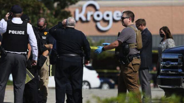 Atacan supermercado de Tennessee; hay dos muertos y 12 heridos