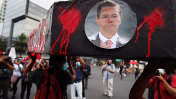 Padres de los 43: siete años sin respuestas contundentes