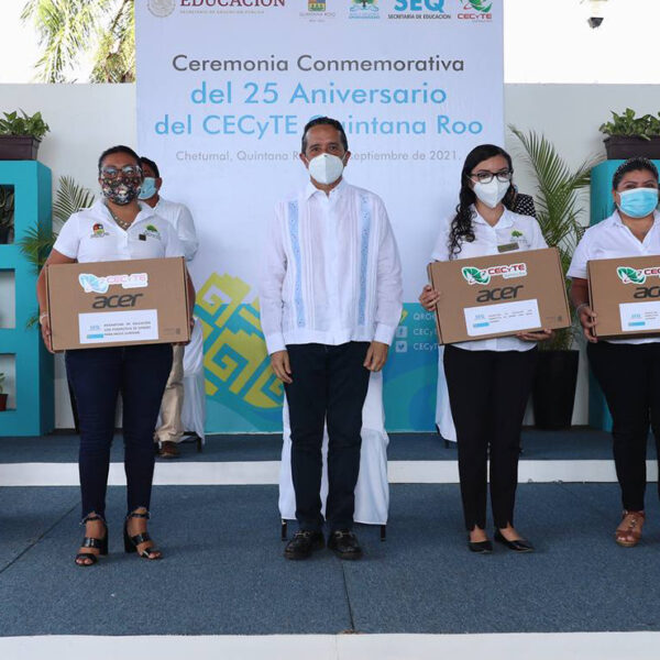 Carlos Joaquín destaca retos del Cecyte Quintana Roo, tras 25 años de transformaciones