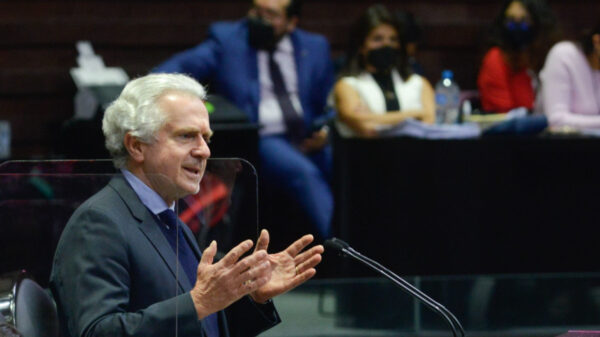 Creel, 4 días después, se desmarca de Vox; Marko Cortés sigue en silencio