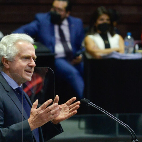 Creel, 4 días después, se desmarca de Vox; Marko Cortés sigue en silencio