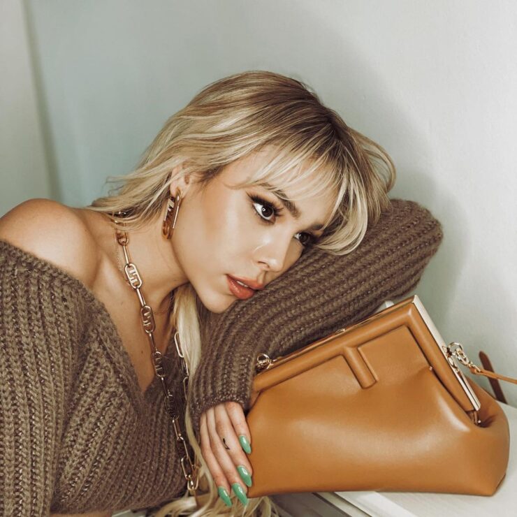 Danna Paola acusa a sus mánagers de abuso de confianza