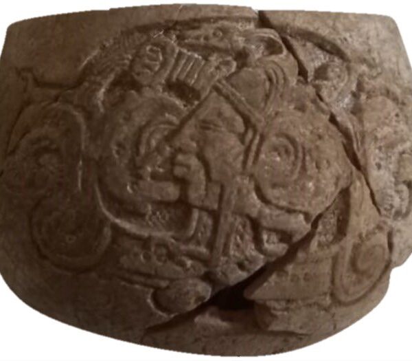 Tren Maya: En Yucatán descubren milenaria vasija con escritura jeroglífica.