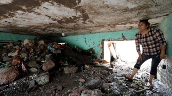 Inundaciones no ceden en Edomex; Ecatepec gravemente afectado