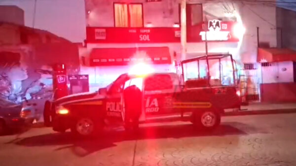 Cancún: Acribillan a dos personas en minisuper de la SM 26