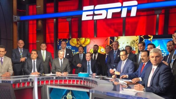 Experiodista de ESPN demanda a la empresa por una fuerte razón