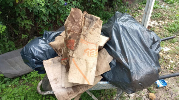 Descubren cadáver embolsado y torturado en Tulum