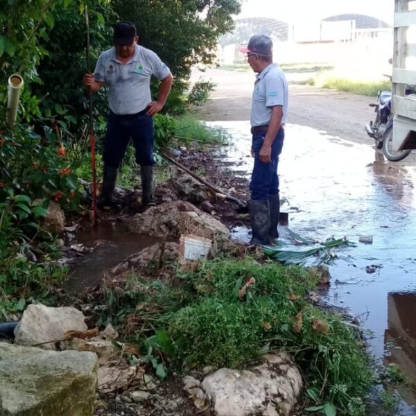 Habitantes de Kantunilkín se quedan sin agua por una fuga
