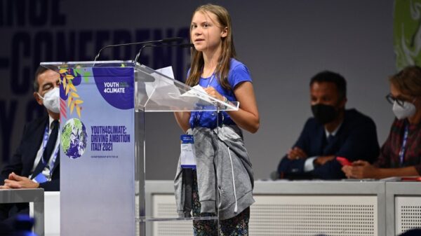Reprocha Greta Thunberg: “treinta años de bla, bla, bla...”, ante cambio climático