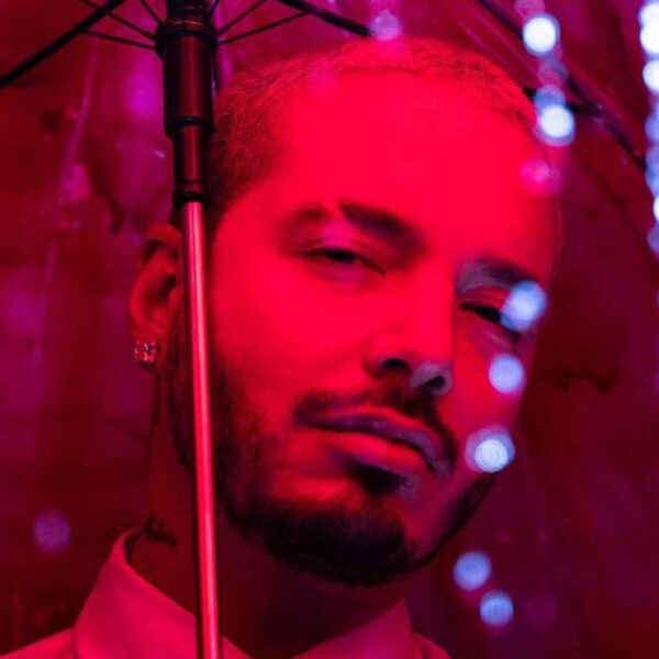 J Balvin pide a famosos no asistir a los Latin Grammy