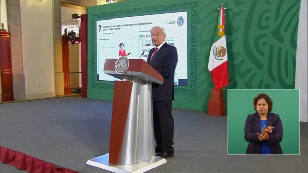 Niega AMLO presiones a aerolíneas para usar el AIFA