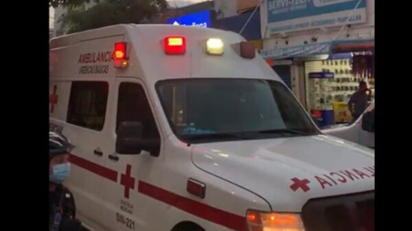 Muere aplastada tras colapsar techo donde trabajaba en Culiacán