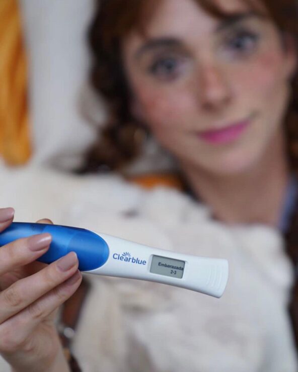 Natalia Tellez presume su pancita de embarazo a Paola Rojas