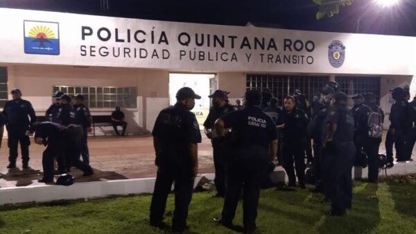 Protesta Policía de Cozumel; rechazan bono humillante