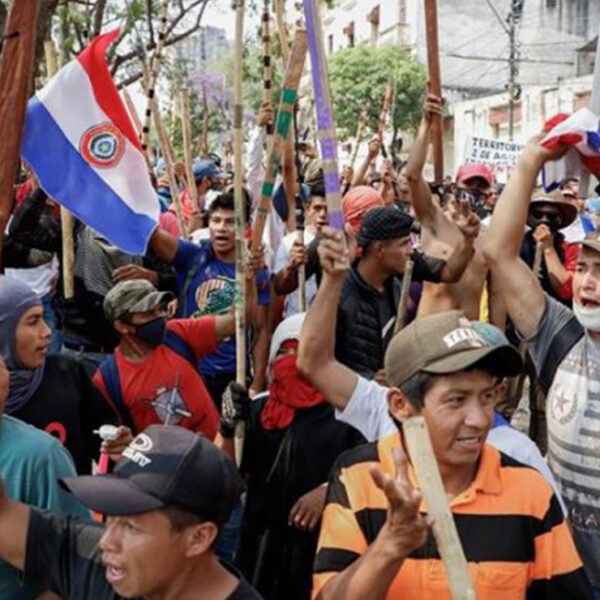 Protestan en Paraguay por ley que castiga invasión de tierras