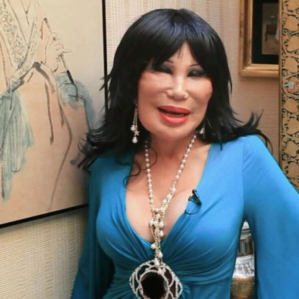Reaparece Lyn May con nuevo look a sus 68 años