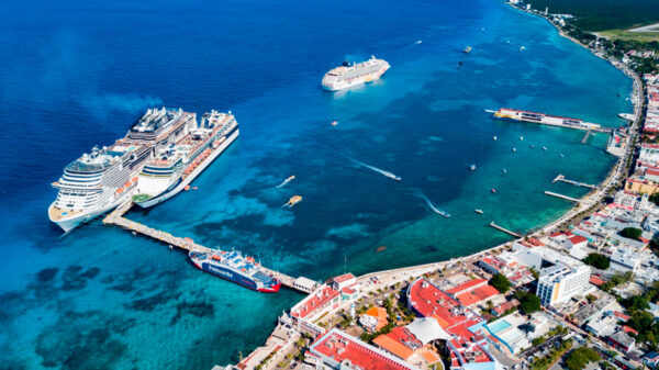 Quintana Roo recupera su liderazgo turístico; la pandemia no nos derrotó: Carlos Joaquín