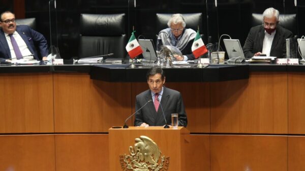 Aporta más Pemex de los que inyecta a su rescate: Hacienda