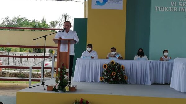 Rinde último informe de gobierno Nivardo Mena