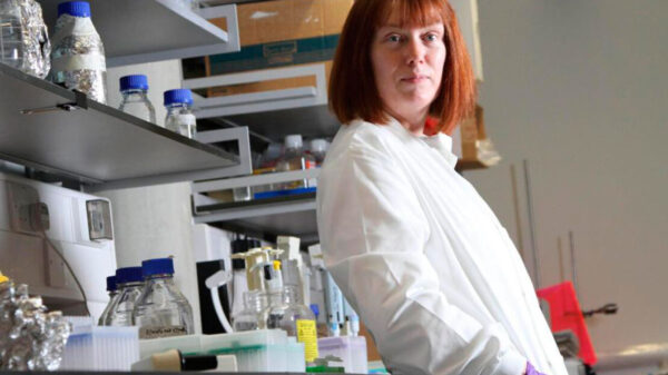 Vacuna de AstraZeneca podría no necesitar un refuerzo: Gilbert