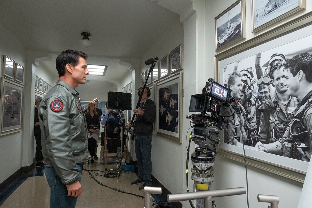 Tom Cruise logra hablar con los turistas de Space X