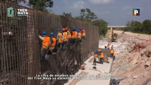 Financiamiento de obras con dinero del pueblo, no con deuda: AMLO