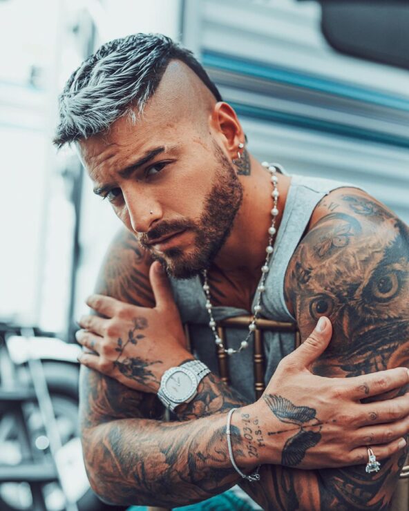 VIDEO: Maluma agrede a un fan en las calles de Nueva York