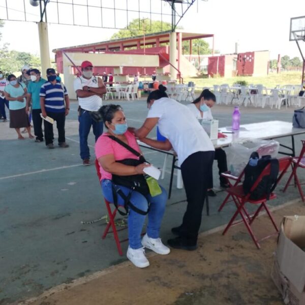 Cumplen meta de vacunación anti Covid-19 en Kantunilkín