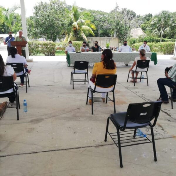 Nombran  a directora en el CBTA 186 de Kantunilkín.