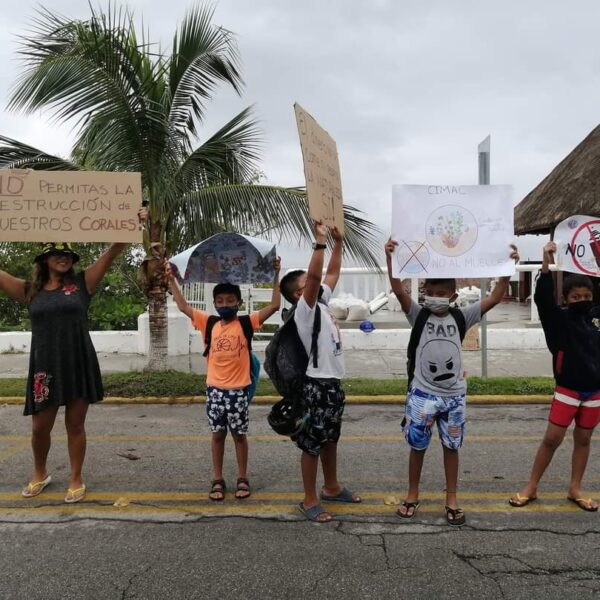 Cozumeleños rechazan la construcción de un cuarto muelle de cruceros.