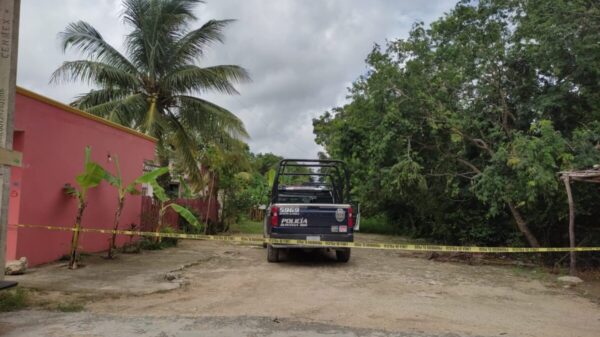 Cancún: Realizan operativo policiaco en un taller en el Pedregal (VIDEO).