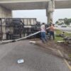 Cancún: Aparatoso choque bajo el puente rumbo al aeropuerto (VIDEO).