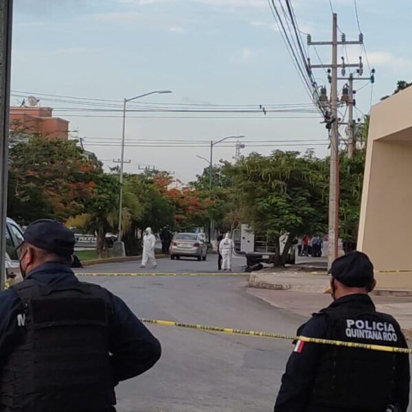 Cancún: Dejan restos humanos frente a televisora en la Yaxchlilán.