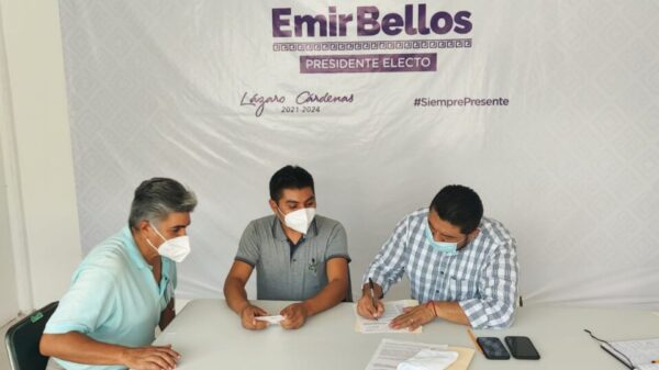 Trabajan para el regreso a clases presenciales en Lázaro Cárdenas.