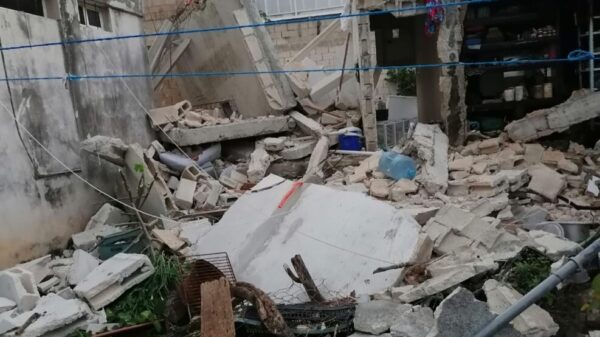 Cancún: Se derrumba una vivienda en el fraccionamiento La Guadalupana.