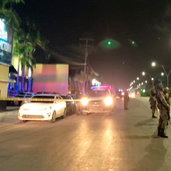 Cancún: Sicarios balean el bar "Las brujas" y lesionan a dos empleados