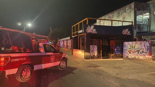 Incendian por la madrugada las micheladas del Tío Toño en Cancún.