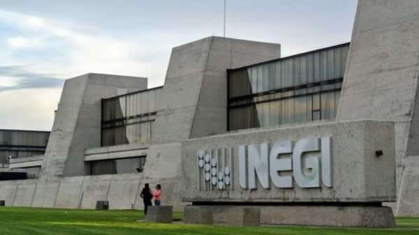 ¿Buscas chamba? Inegi ofrece plazas con ingresos de hasta 52 mil pesos.