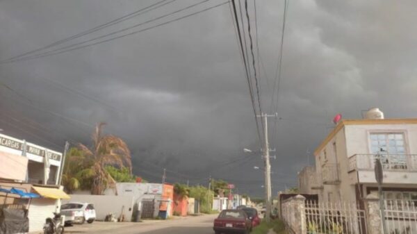 ¡Prepárese! Se esperan en Yucatán lluvias fuertes por onda tropical y baja presión