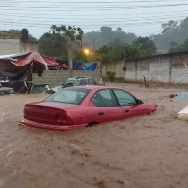 Graves afectaciones deja tormenta tropical ‘Nicholas’ en Veracruz