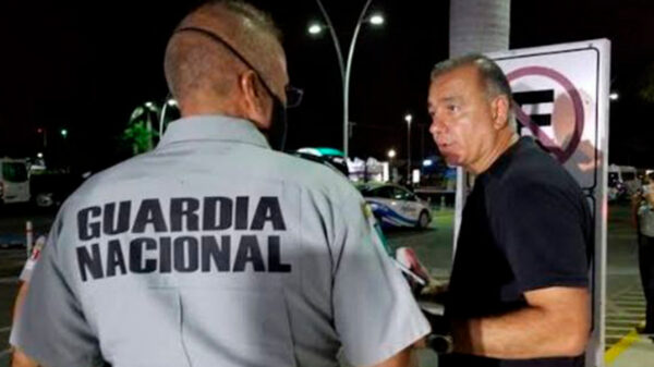 Envía juez al empresario Carlos Mimenza a su casa