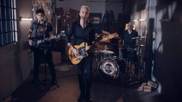 La Gusana Ciega estrena el video oficial de "Empezar de cero"