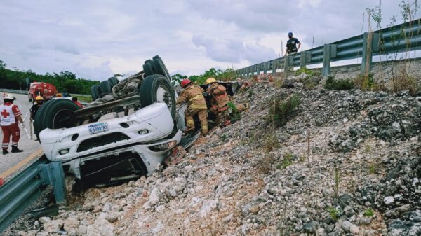 Accidente en la vía de cuota en Lázaro Cárdenas deja un muerto