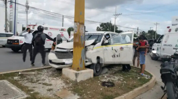 Cancún: Múltiples lesionados en choque entre taxista y particular